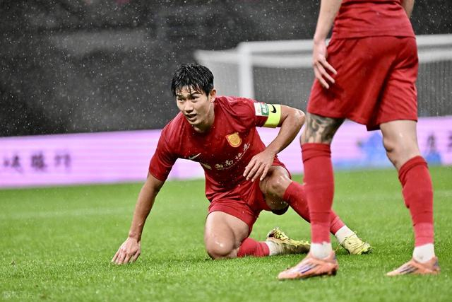 向余望主场首秀能否破门？川渝德比成关键战役