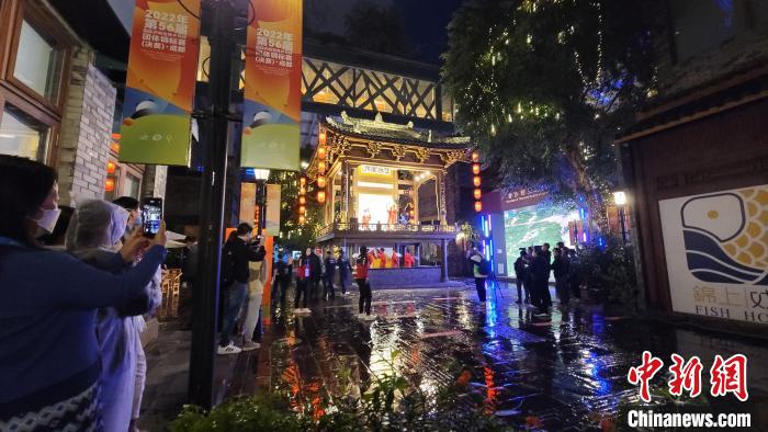 成都世乒赛收官日 文化盛宴伴参赛者启程迪拜