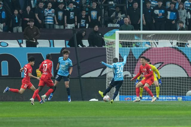 海港客场1-0不敌大连英博 外援结构性矛盾暴露中