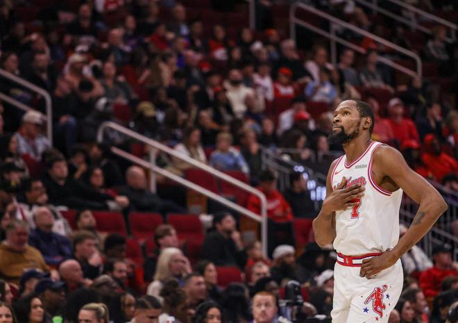 火箭队迎战湖人队申京复出或成关键转折点