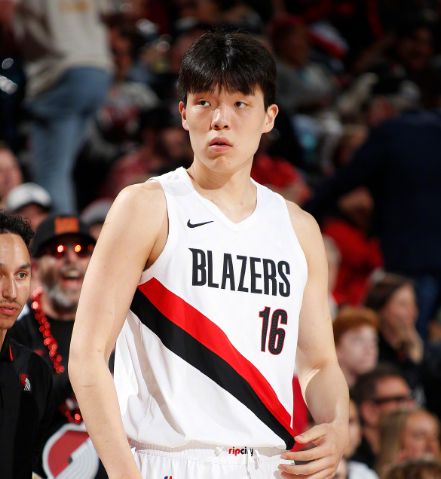 杨瀚森首获NBA赛场机会 开拓者胜快船稳居附加赛