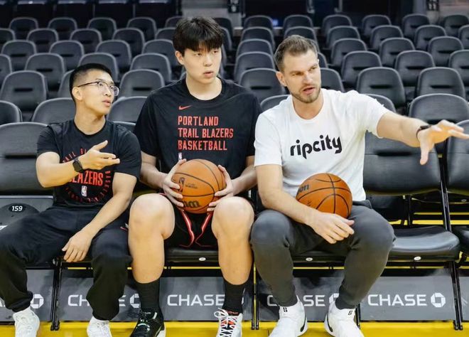 杨瀚森首获NBA赛场机会 开拓者胜快船稳居附加赛